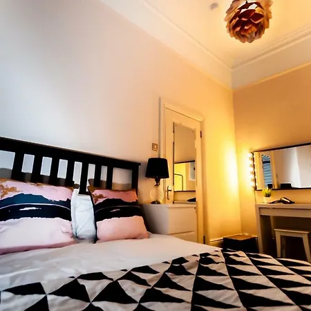 Number Twenty Four Townhouse - Sleeps 22 Vila Brighton Exterior foto