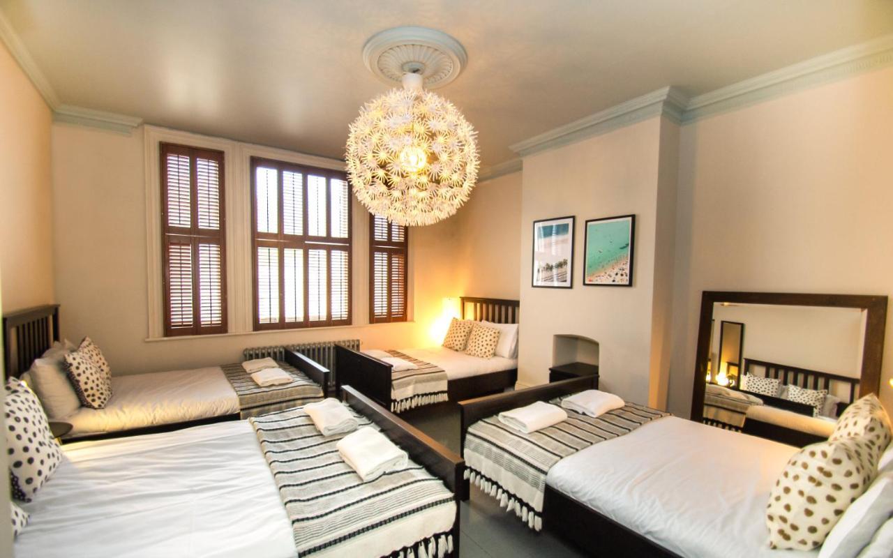 Number Twenty Four Townhouse - Sleeps 22 *